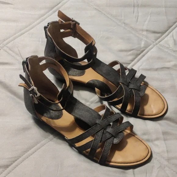 BOC Black and Tan Gladiator Sandals - Picture 1 of 4